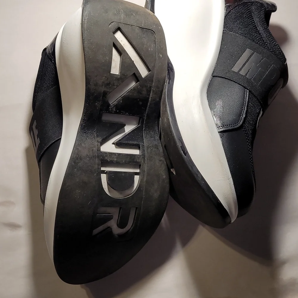 Women's Andrea Sneakers 👟